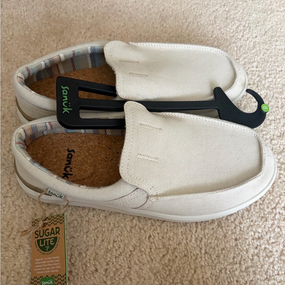 Sanuk Men’s Tan Slip-On Slippers - Picture 2 of 3